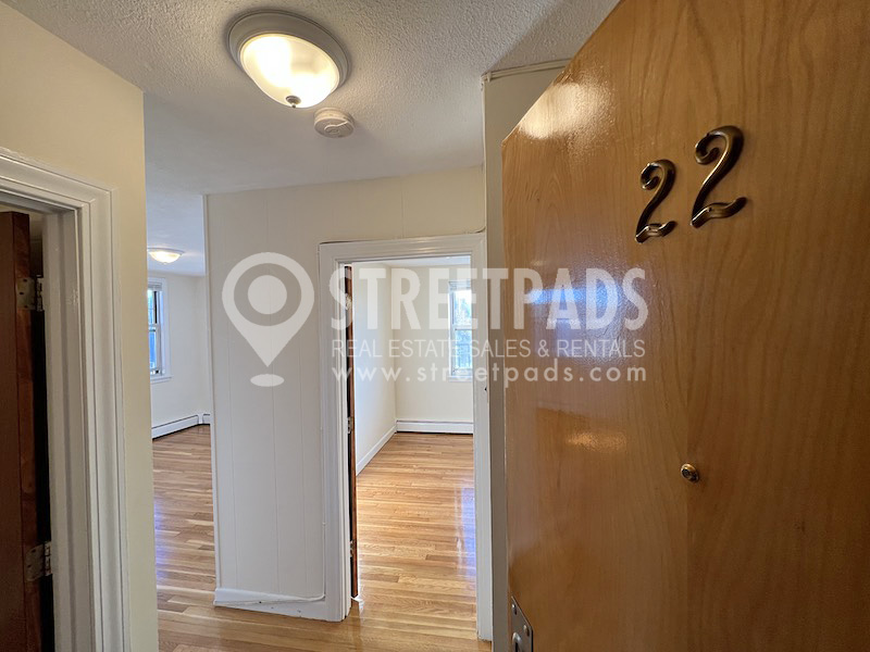 160 North Beacon St, Brighton