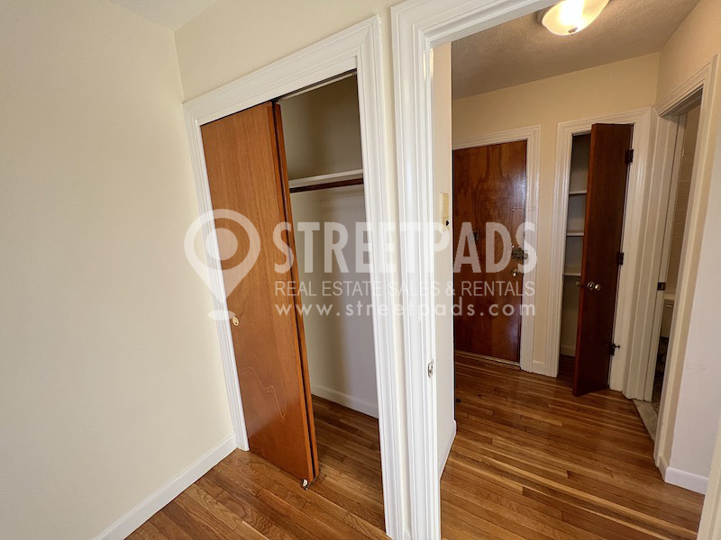 160 North Beacon St, Brighton