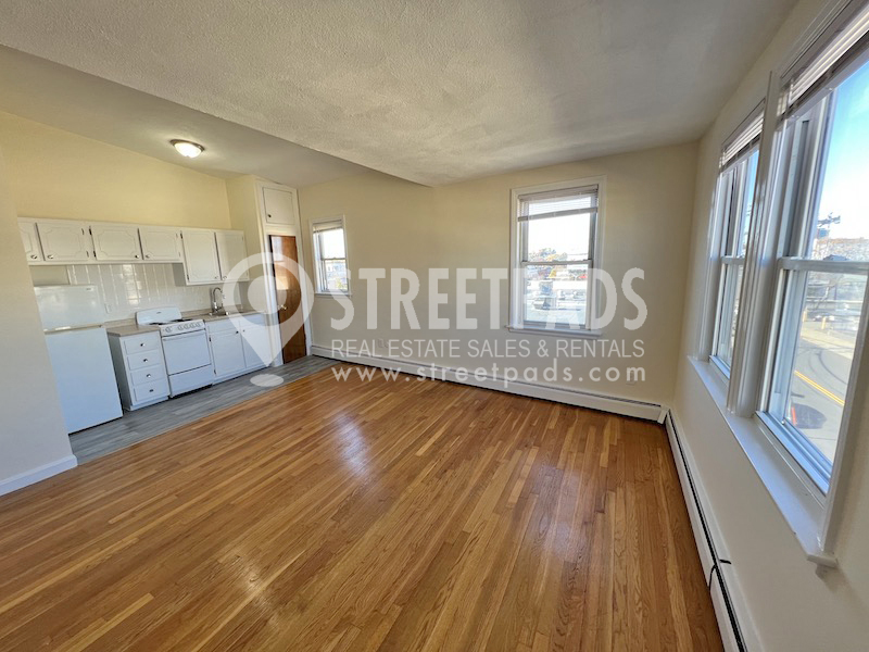 180 North Beacon St, Brighton