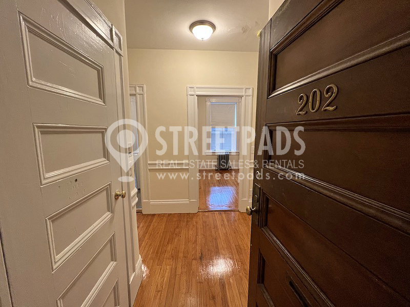 2 Ware St, Mid-Cambridge