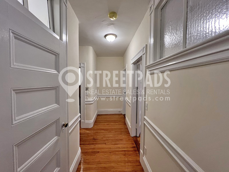 2 Ware St, Mid-Cambridge