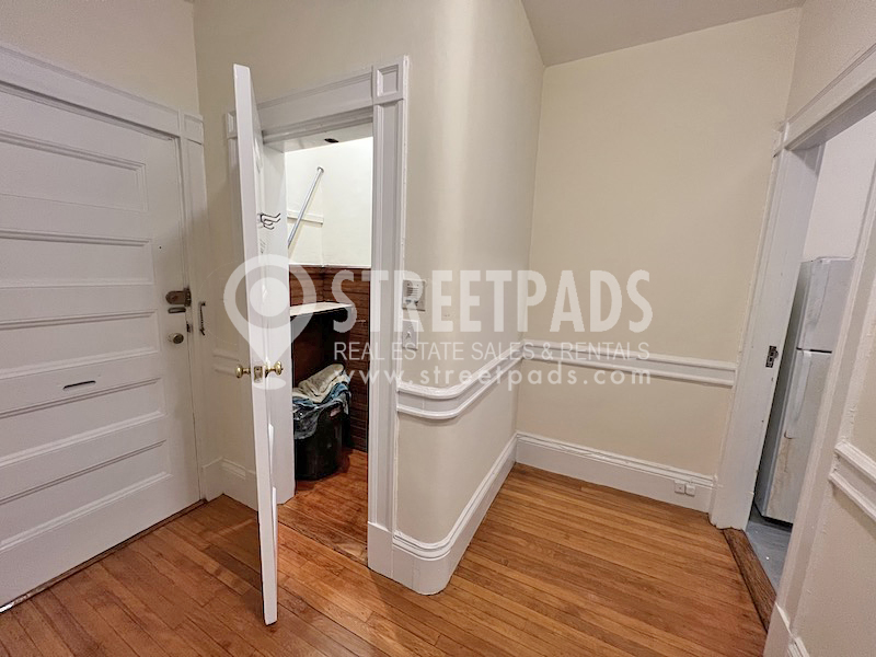 2 Ware St, Mid-Cambridge