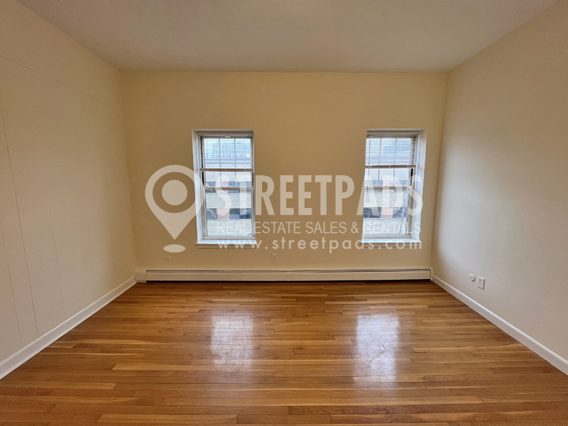 168 North Beacon St, Oak Square