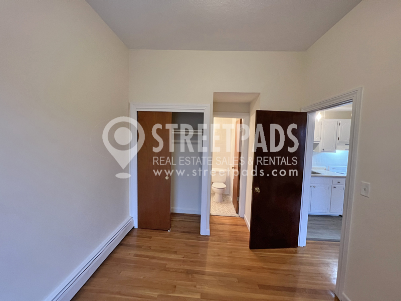 168 North Beacon St, Oak Square