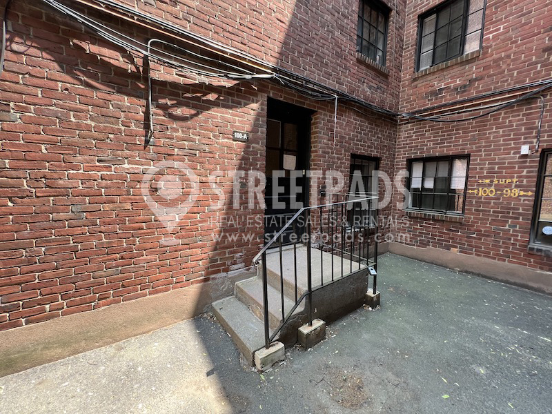 100 Sewall Ave, Brookline