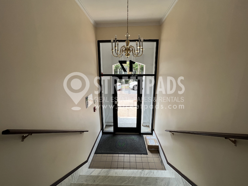 17 Fairbanks St, Griggs Park