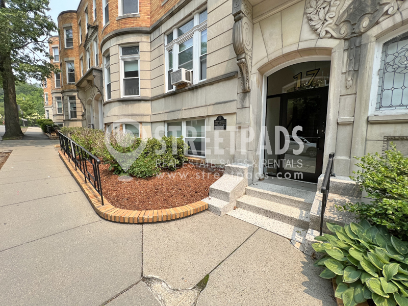 17 Fairbanks St, Griggs Park