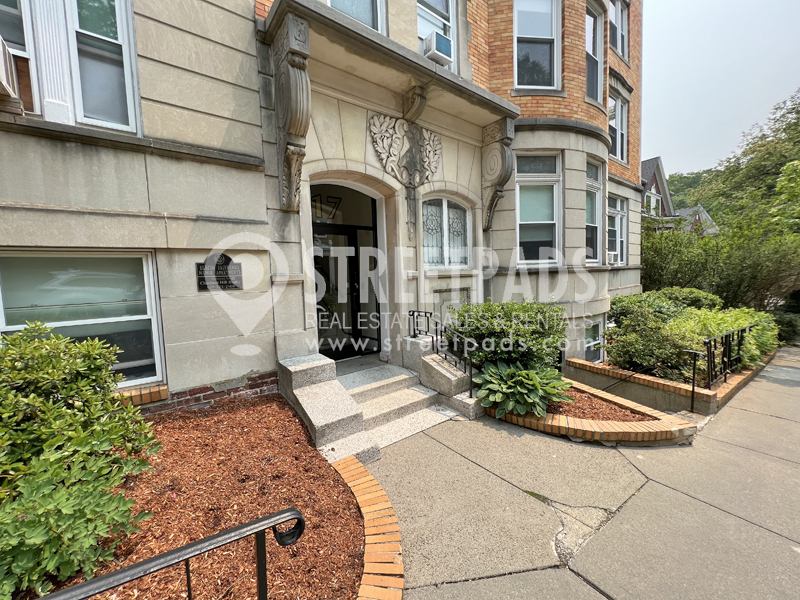 17 Fairbanks St, Griggs Park