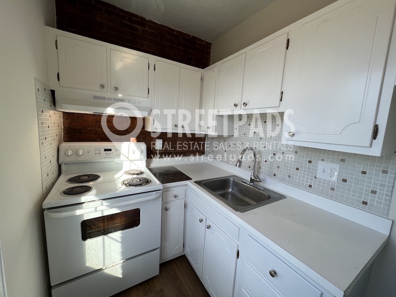 54 South Huntington Ave, Mission Hill