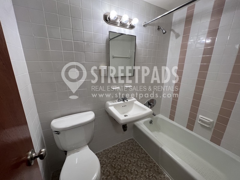 54 South Huntington Ave, Mission Hill