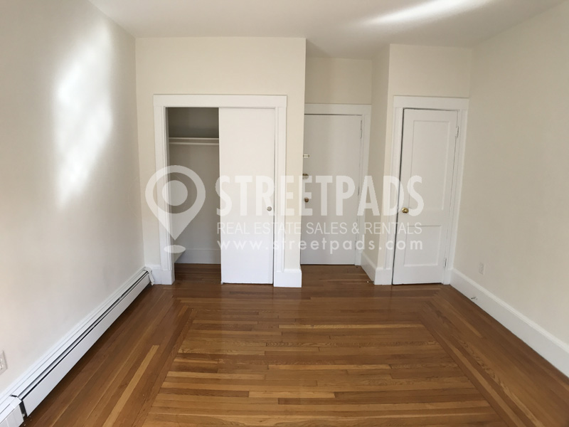 17 Fairbanks St, Griggs Park