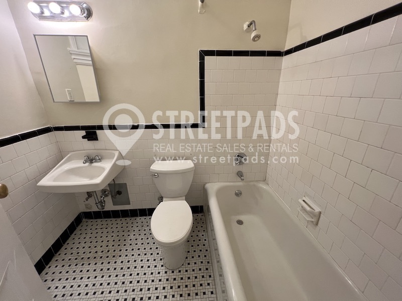 2 Ware St, Mid-Cambridge