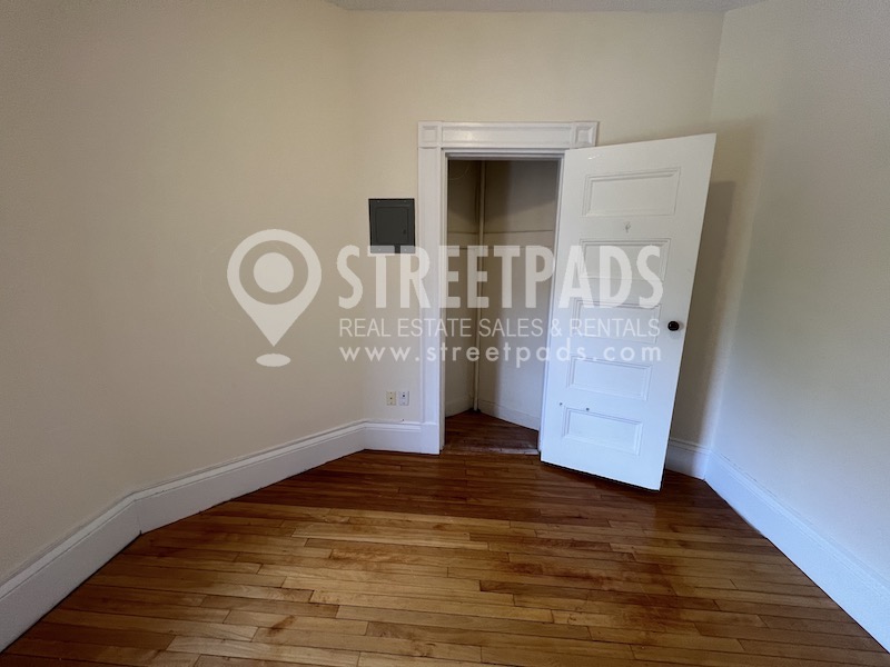 2 Ware St, Mid-Cambridge