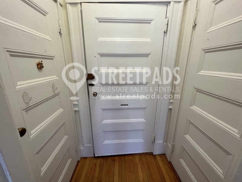 2 Ware St, Mid-Cambridge