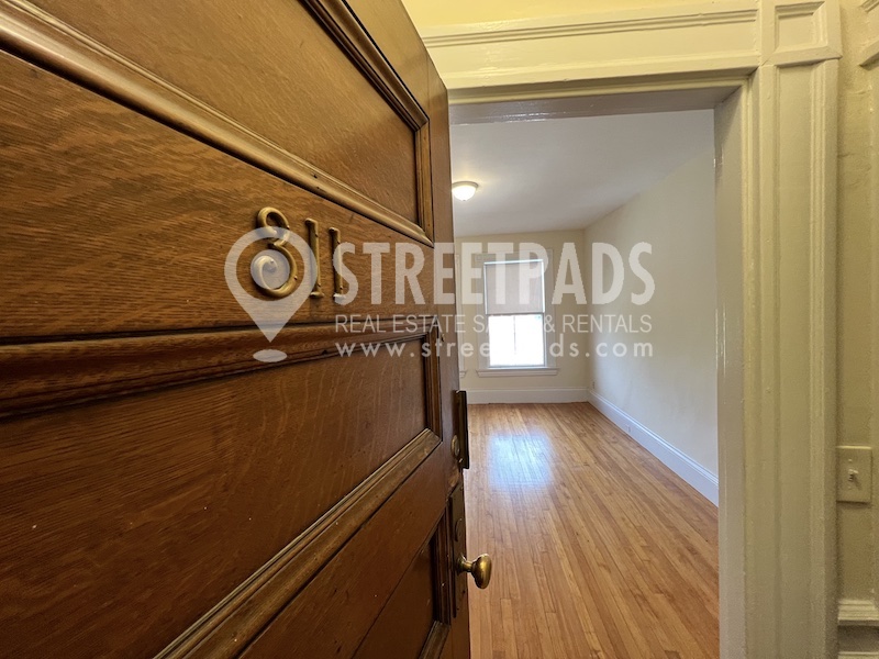 2 Ware St, Mid-Cambridge