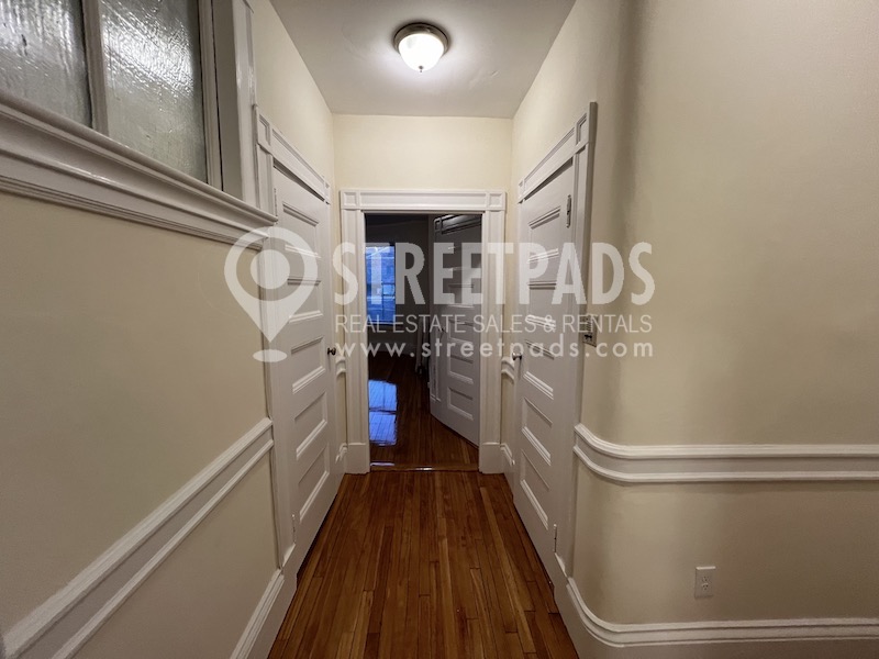 2 Ware St, Mid-Cambridge