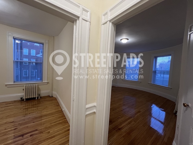 2 Ware St, Mid-Cambridge