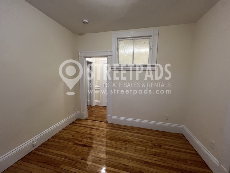 2 Ware St, Mid-Cambridge