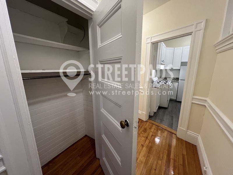 2 Ware St, Mid-Cambridge