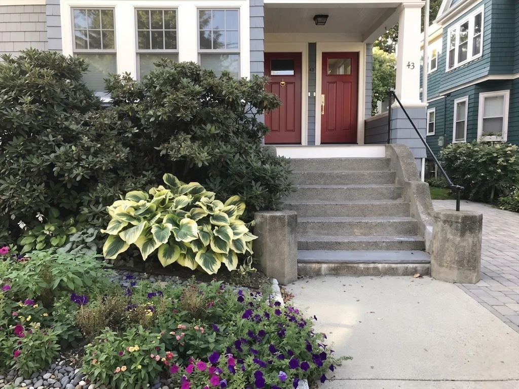 43 Lee St, Harvard Square