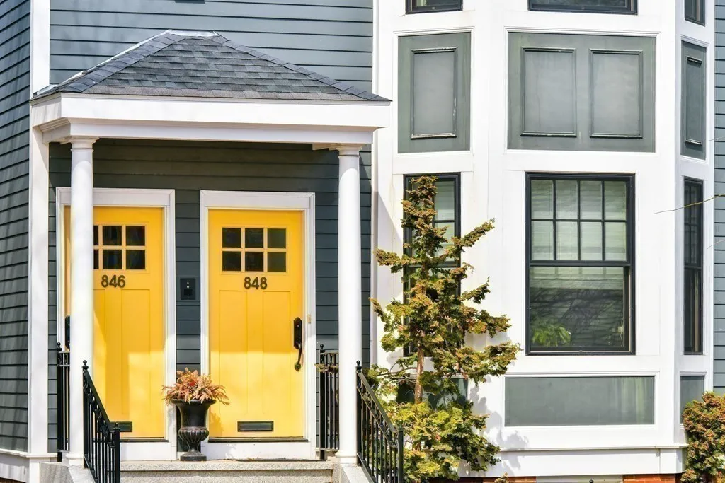 846 East Broadway, South Boston