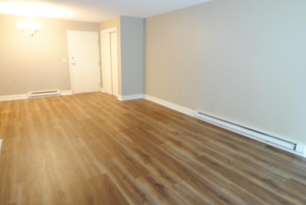 124 Eastern Ave, Manchester