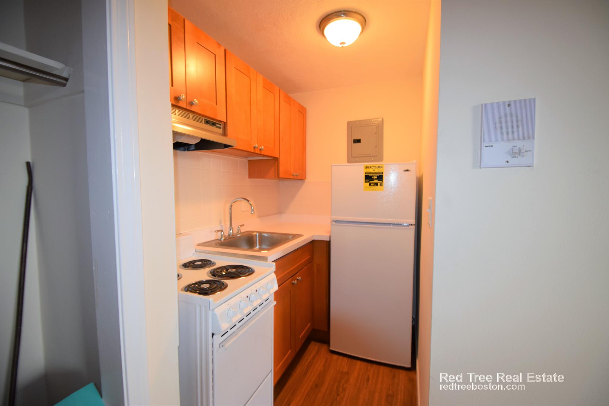 164 North Beacon St, Brighton