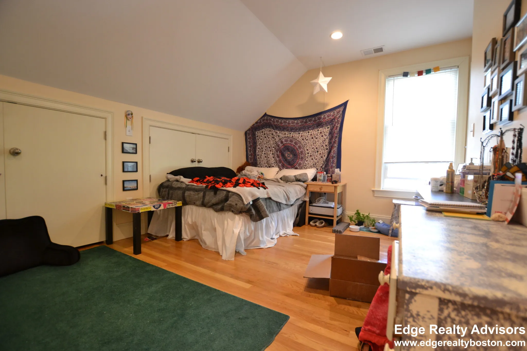 11 Sparhawk St, Oak Square