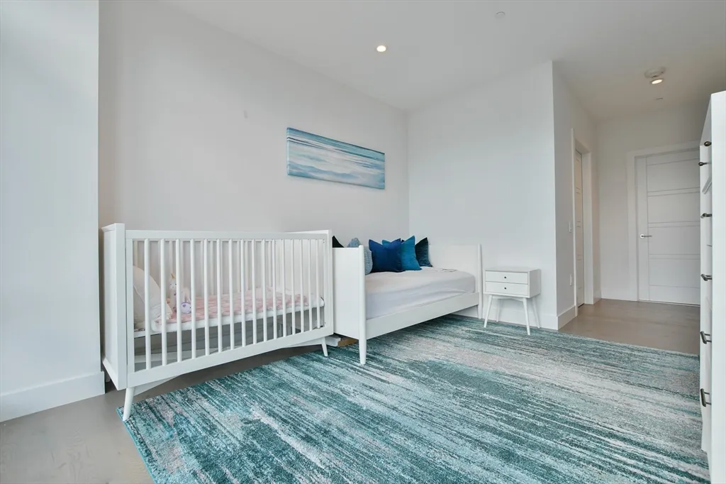 40 Traveler St, South End