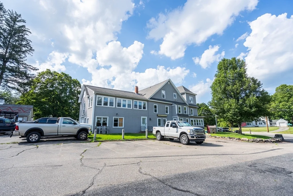 85 E Main, West Brookfield