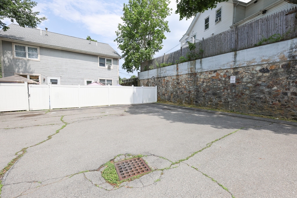 8 Mount Calvary Rd, Roslindale