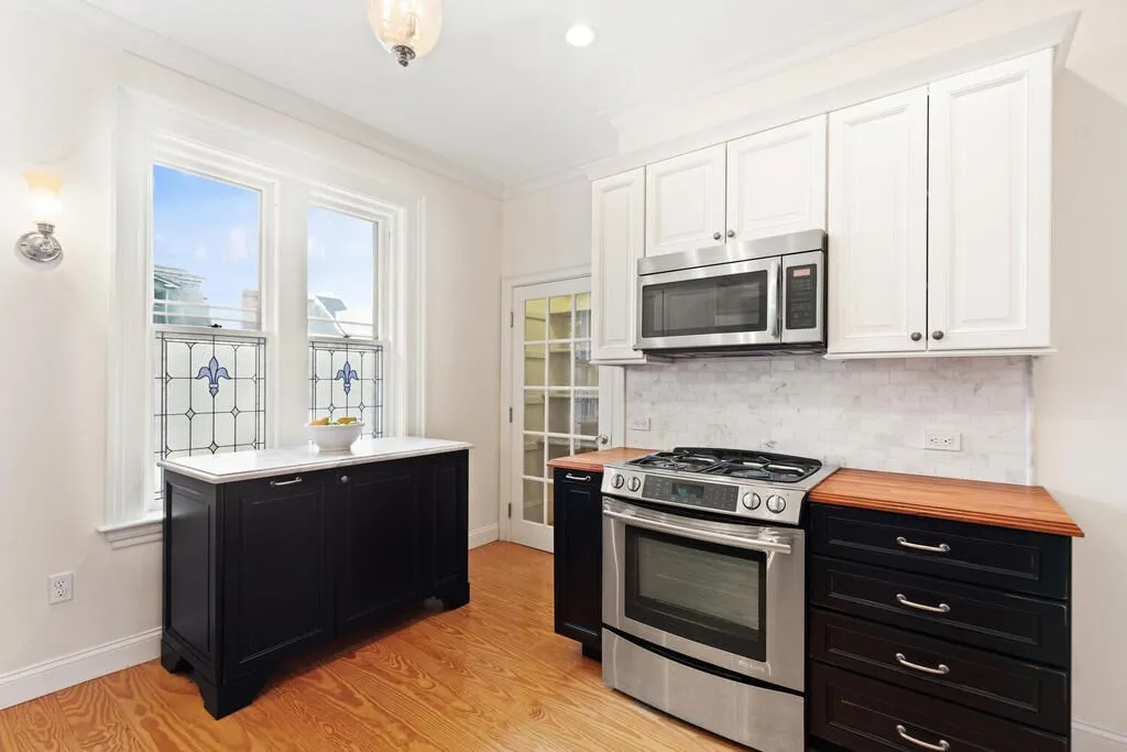 2 Rangeley Rd, Winchester