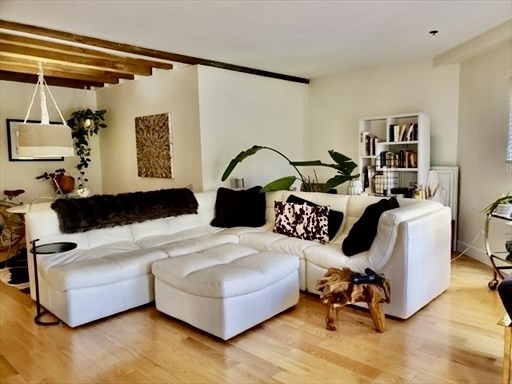 100 Fulton St, Waterfront