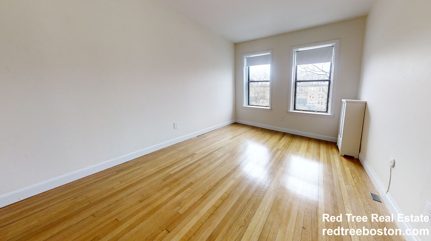 1137 Commonwealth Ave, Allston