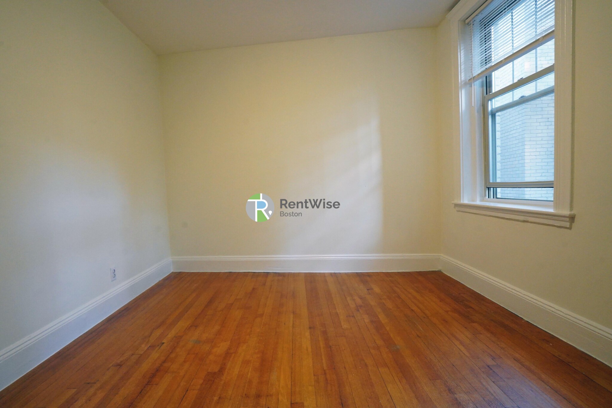 1848 Commonwealth Ave, Brighton