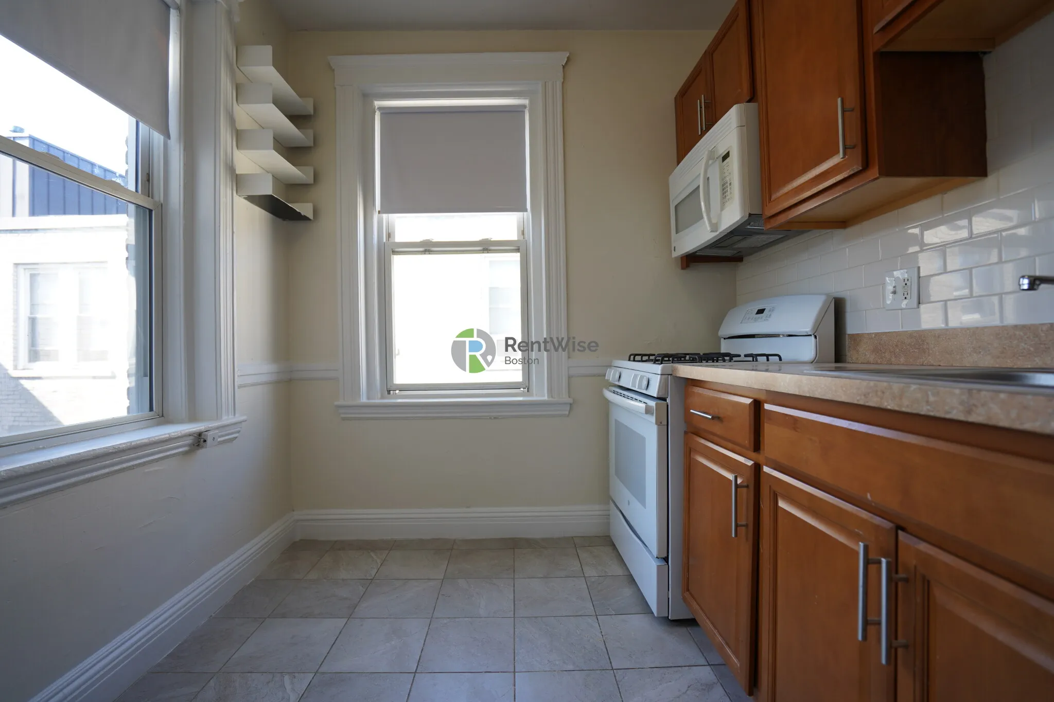 127 Washington St, Brighton