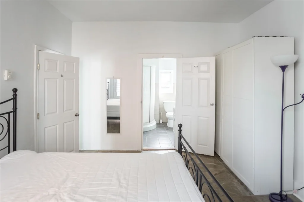 853 Harrison Ave, Roxbury