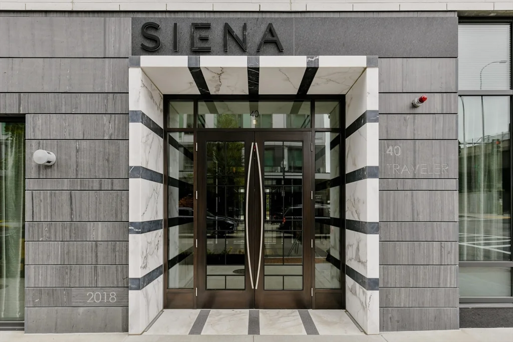 40 Traveler St, South End