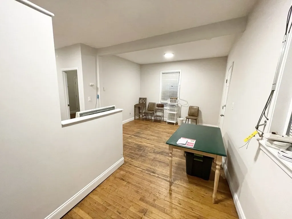 733 Parker St, Mission Hill