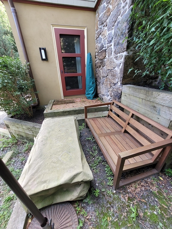 165 Winthrop Rd, Beaconsfield