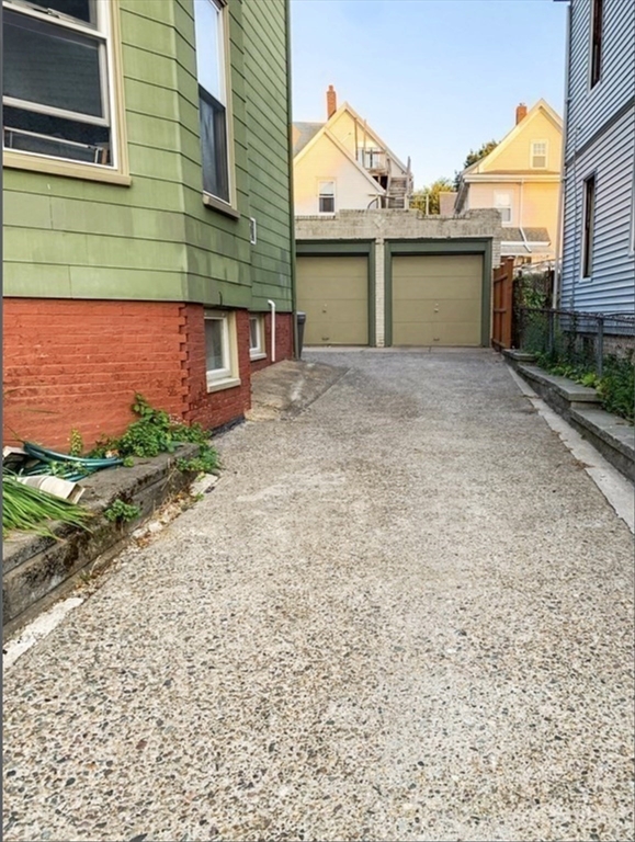 13 Bartlett St, Somerville