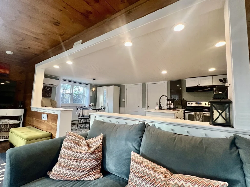 50 Browning Pond Cir, North Spencer