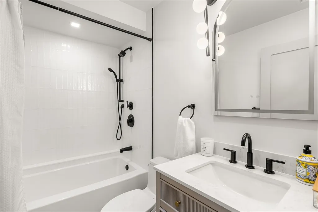 29 S Munroe Ter, Dorchester