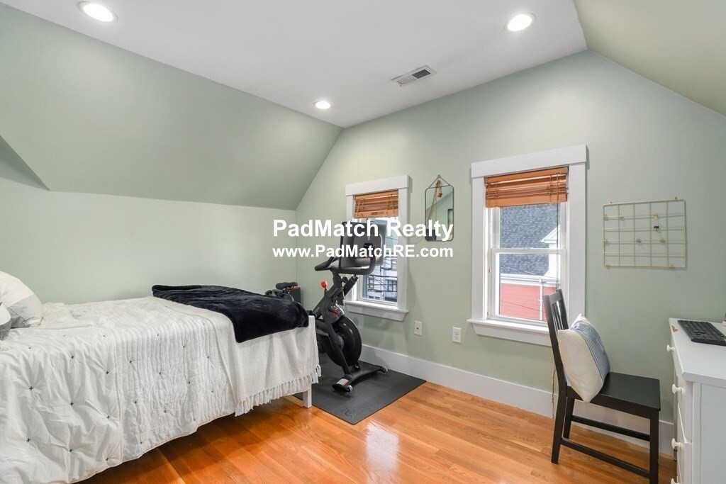 15 Harvest St, Dorchester