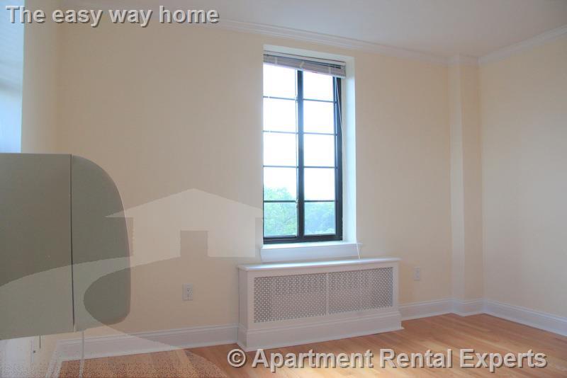 60 Brattle St, Harvard Square