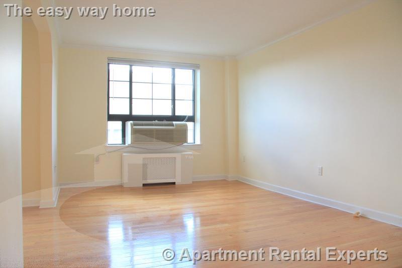 60 Brattle St, Harvard Square