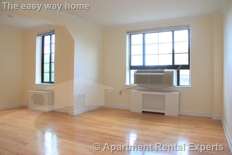 60 Brattle St, Harvard Square