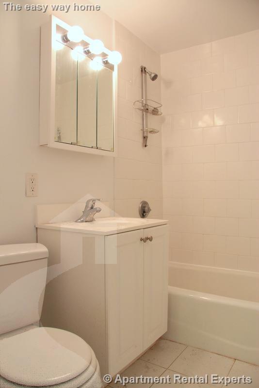 60 Brattle St, Harvard Square