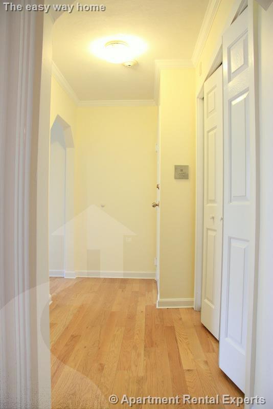 60 Brattle St, Harvard Square