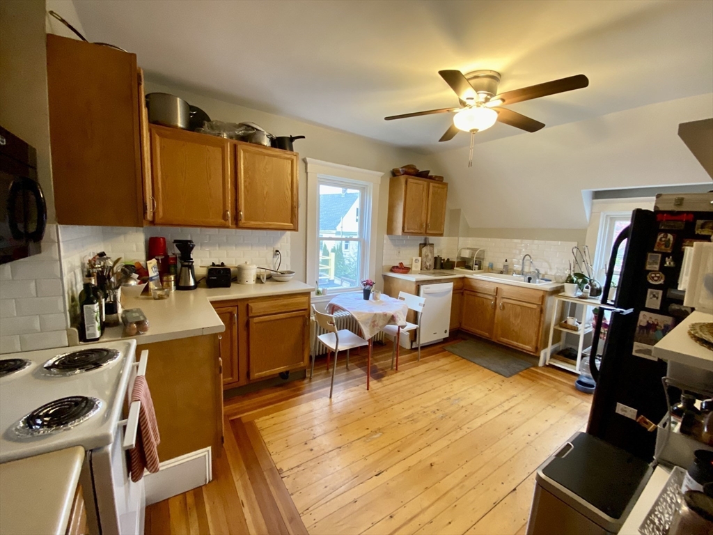 8 Trafford St, Quincy